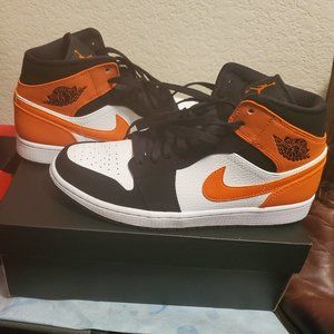 Jordan 1 Mid Shattered Blackboard